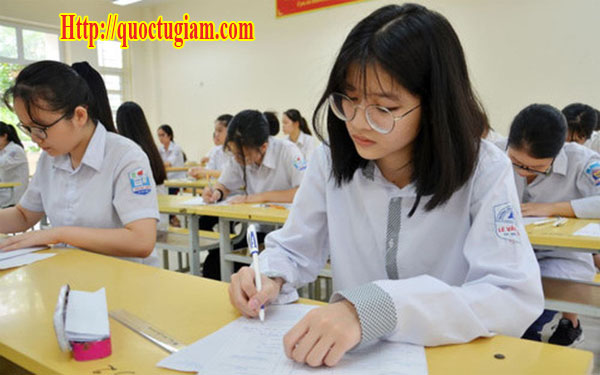 Sở GD&ĐT Hà Nội vừa công bố số lượng học sinh đăng kí dự thi tuyển sinh và tỉ lệ chọi thi vào lớp 10 các trường THPT không chuyên ở Hà Nội